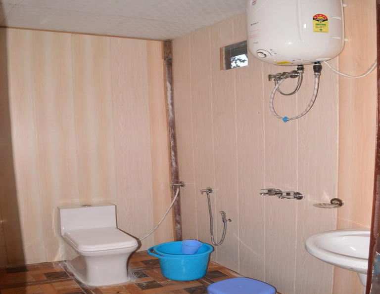 hotels near kanatal uttarakhand