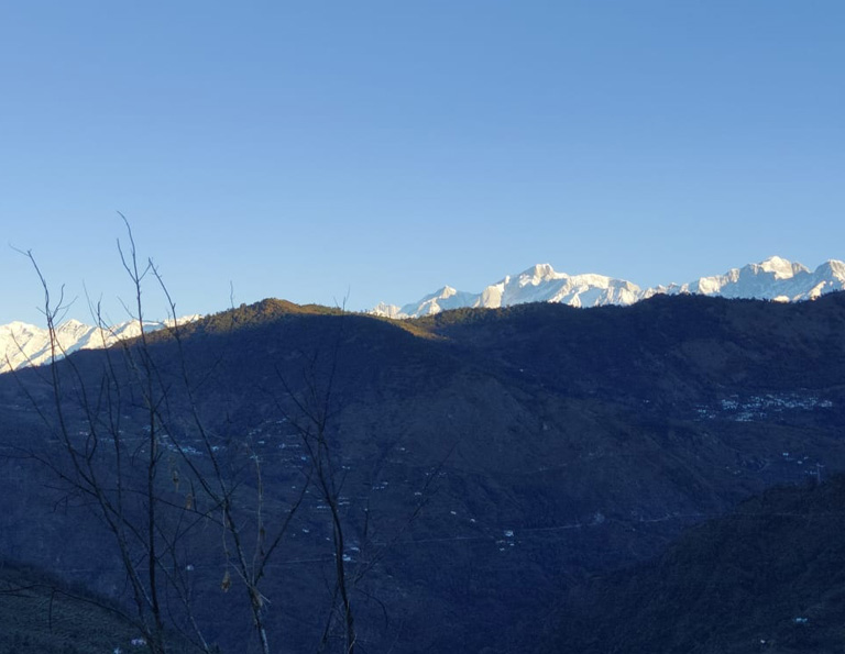 Resort near surkanda temple uttarakhand